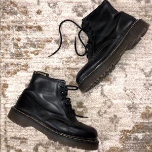 Dr. Marten’s 101 Vintage Boots